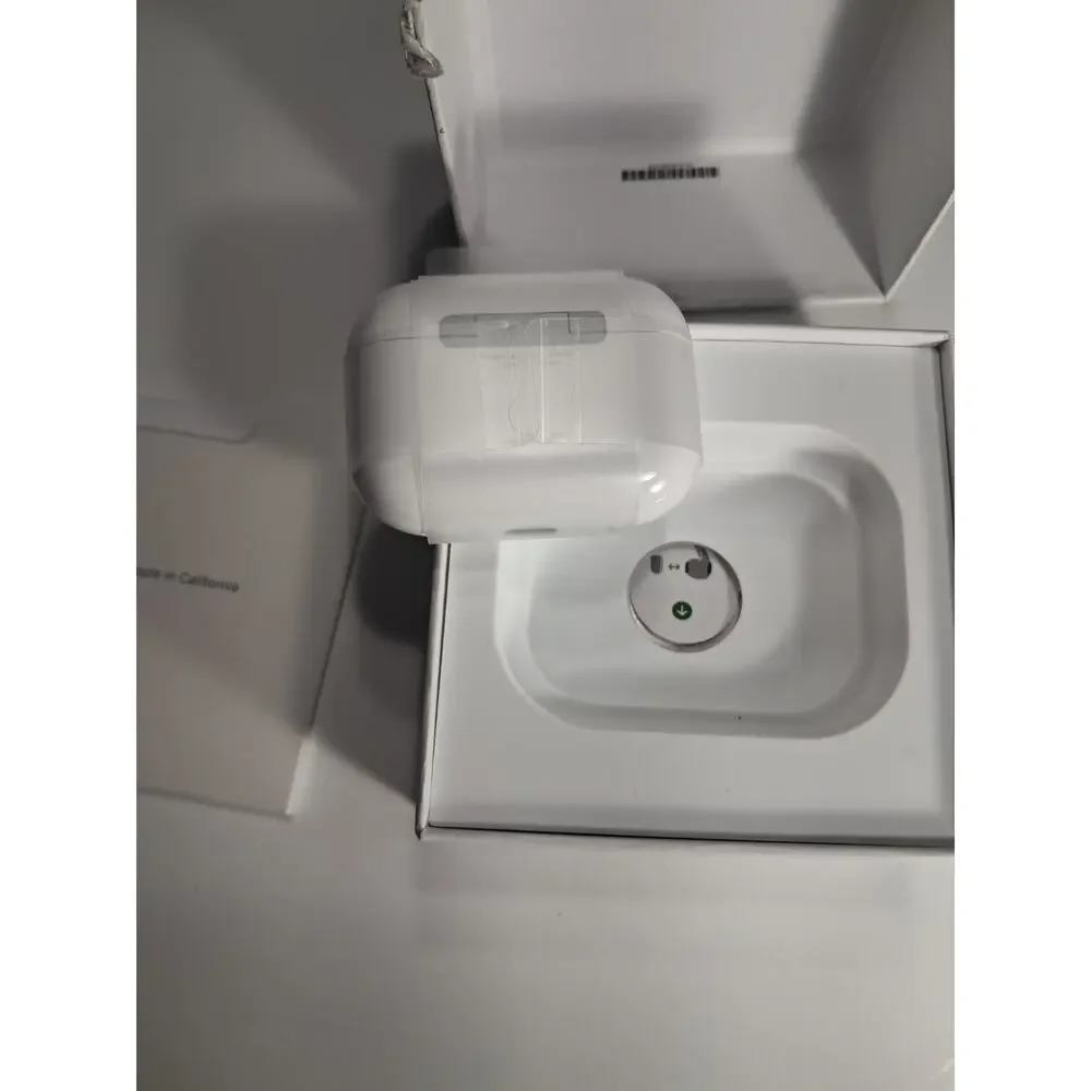 Apple AirPods Pro 2nd Generation with MagSafe Wireless Charging Case NEW